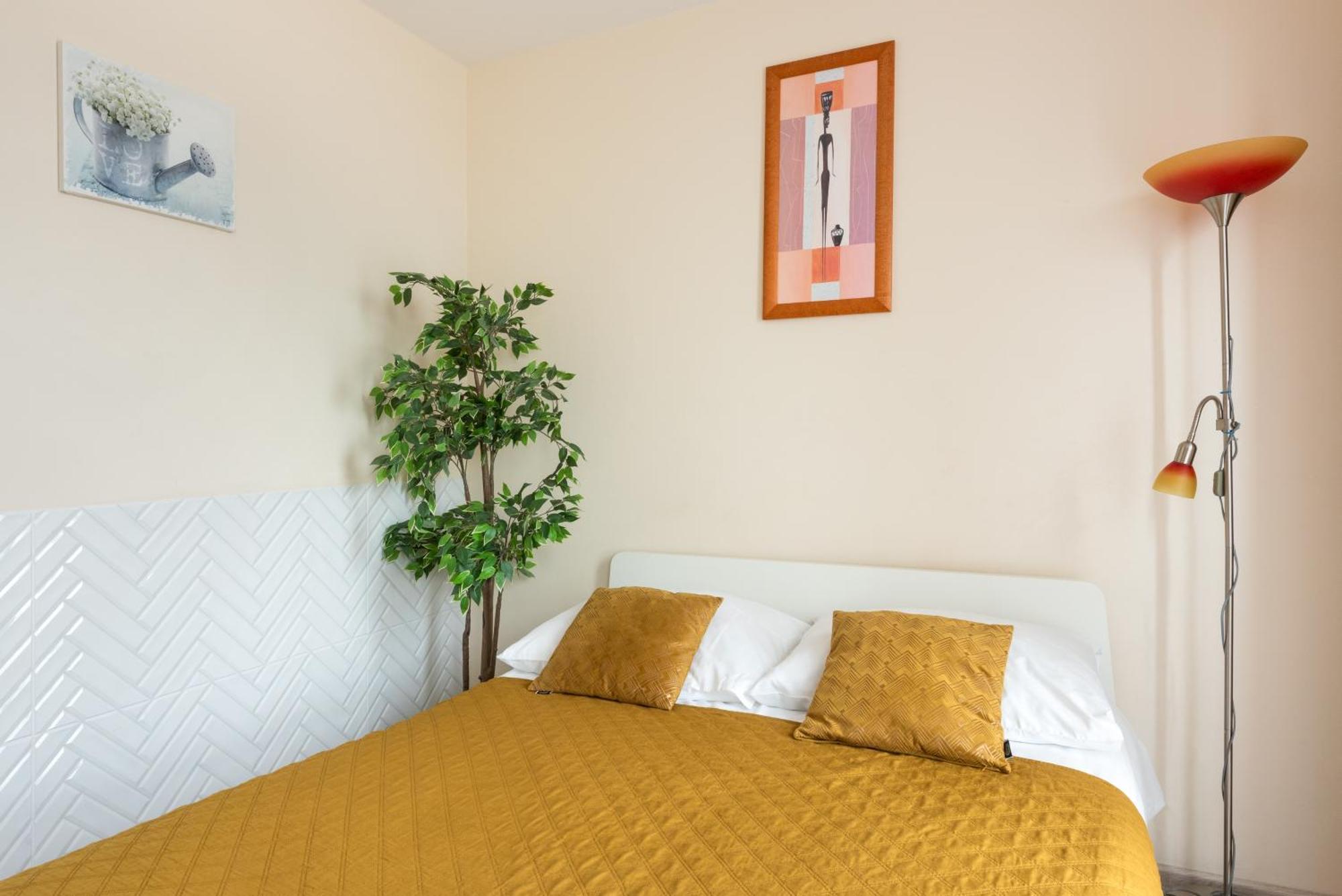 Cozy Modern Apartment Astoria Magic Orange Old Town Krasków Εξωτερικό φωτογραφία