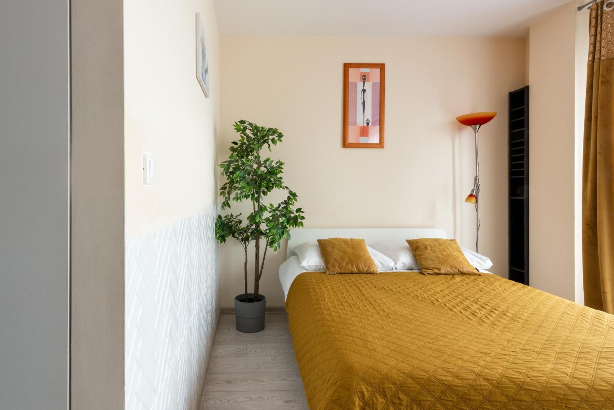 Cozy Modern Apartment Astoria Magic Orange Old Town Krasków Εξωτερικό φωτογραφία