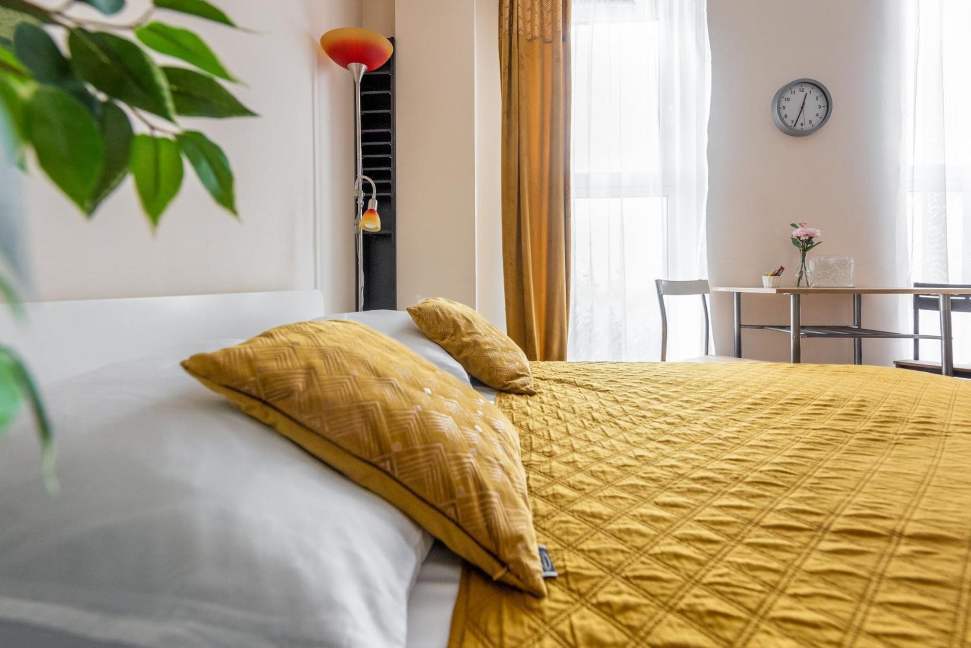 Cozy Modern Apartment Astoria Magic Orange Old Town Krasków Εξωτερικό φωτογραφία