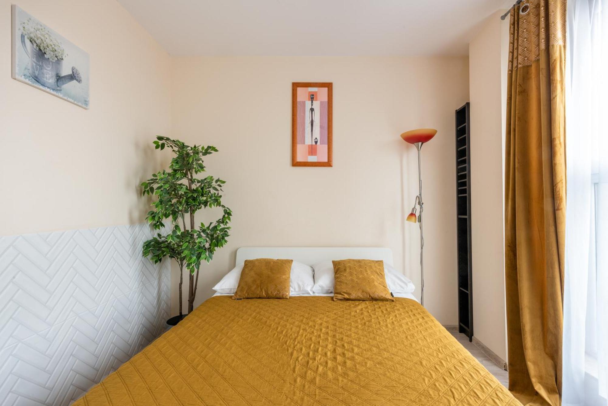 Cozy Modern Apartment Astoria Magic Orange Old Town Krasków Εξωτερικό φωτογραφία
